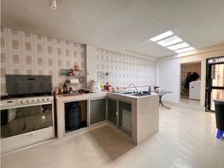 Foto 5 de Carcelén, Casa Comercial en Renta, 325m2, 10 Ambientes