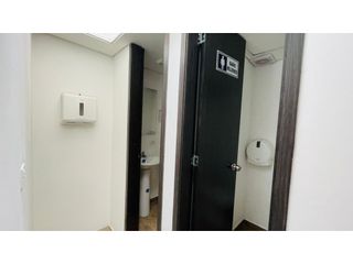 Foto 32 de Venta Oficina en Casa de dos Pisos 336 M2 en Niza Sur Bogotá