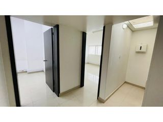 Foto 14 de Venta Oficina en Casa de dos Pisos 336 M2 en Niza Sur Bogotá