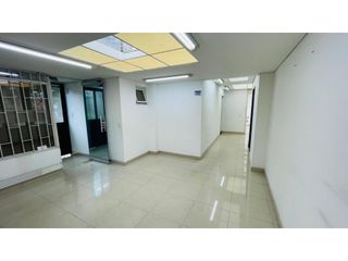Foto 10 de Venta Oficina en Casa de dos Pisos 336 M2 en Niza Sur Bogotá