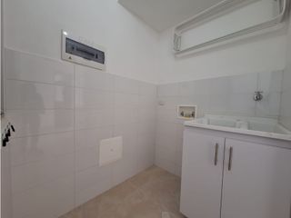 Foto 5 de VENDO APTO EN CONDOMINIO CON PSICINA RICAURTE