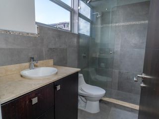 Foto 17 de HERMOSO DEPARTAMENTO EN VENTA, SECTOR LA AV ORDOÑEZ LASSO
