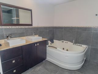 Foto 22 de HERMOSO DEPARTAMENTO EN VENTA, SECTOR LA AV ORDOÑEZ LASSO