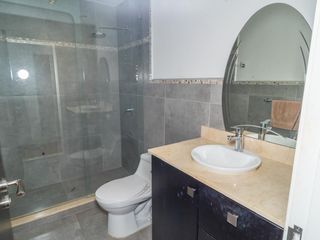 Foto 12 de HERMOSO DEPARTAMENTO EN VENTA, SECTOR LA AV ORDOÑEZ LASSO