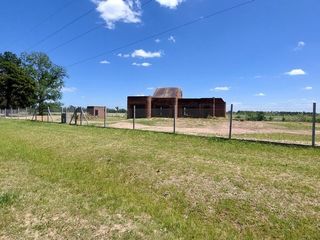 Foto 1 de Terreno en Alquiler en Acceso Oeste