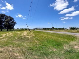 Foto 15 de Terreno en Alquiler en Acceso Oeste