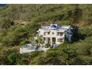 Foto 2 de VENTA CASA ALTOS DE MAGOGO- SANTA MARTA