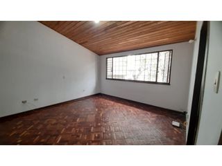 Foto 14 de Amplia casa con jardín para arriendo en Santa Ana Occidental