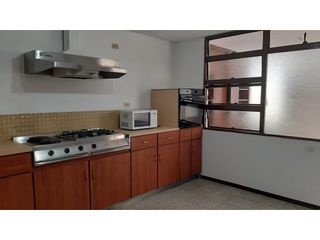 Foto 7 de Amplia casa con jardín para arriendo en Santa Ana Occidental