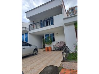 Foto 2 de VENDEMOS CASA EN B. EL TRIANGULO VILLAVICENCIO