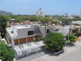Foto 10 de Venta de casa para remodelar, amplios espacios, Bavaria Santa Marta