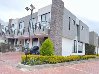 Foto 1 de Hermosa casa en Cota