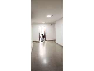 Foto 12 de Venta oficina local en La Candelaria, Medellín Edificio Roldano