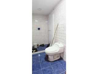 Foto 4 de Venta oficina local en La Candelaria, Medellín Edificio Roldano