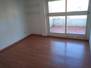 Foto 5 de 2 AMB CON BALCÓN TERRAZA 7° PISO AL FRENTE HERMOSA VISTA A PLAZA