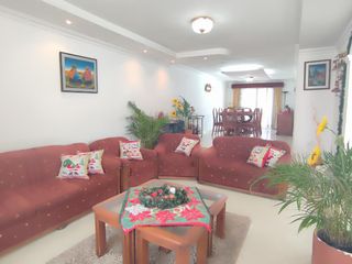 Foto 7 de ¡Vive en grande! Casa amplia de 4 habitaciones en Lomas de Monteserrín. Seguridad y confort total.