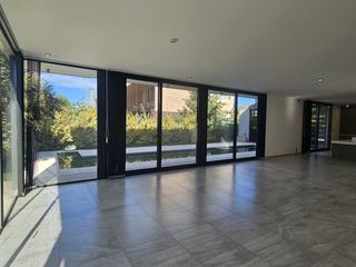 Foto 72 de Neuquen. Alquiler. Casa Nivel Gerencial. Barrio cerrado Costa Rio