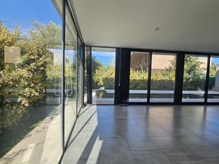 Foto 100 de Neuquen. Alquiler. Casa Nivel Gerencial. Barrio cerrado Costa Rio