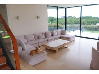 Foto 1 de ESPECTACULAR CASA EN  CALI SUR PANCE