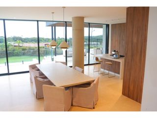 Foto 2 de ESPECTACULAR CASA EN  CALI SUR PANCE