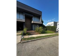 Foto 1 de JC- Venta de Casa de Lujo en Pance, Cali 🌟