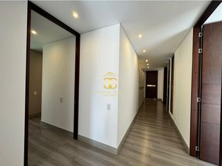 Foto 34 de SE VENDE MAGNFICO APARTAMENTO CON TERRAZA PRIVADA EN COLINA