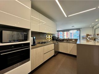Foto 7 de SE VENDE MAGNFICO APARTAMENTO CON TERRAZA PRIVADA EN COLINA