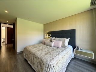 Foto 10 de SE VENDE MAGNFICO APARTAMENTO CON TERRAZA PRIVADA EN COLINA