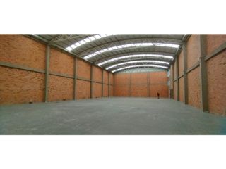 Foto 2 de ARRIENDO BODEGA 1100M2 ZIPAQUIRA  CON 150KVA EN PARQUE INDUSTRIAL.