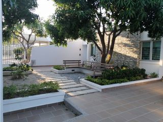Foto 29 de Venta de amplia casa en el Jardín Santa Marta -FV