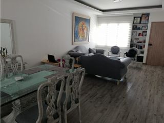 Foto 4 de Venta de amplia casa en el Jardín Santa Marta -FV