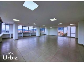 Foto 1 de Arriendo Oficina de 160 m² en la Autopista Norte - Ascensor Panorámico