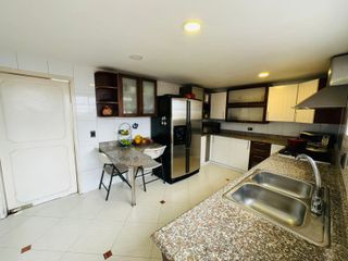 Foto 20 de ¡Vive el Lujo y la Comodidad en esta Espectacular Casa Esquinera en La Calleja!