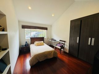 Foto 31 de ¡Vive el Lujo y la Comodidad en esta Espectacular Casa Esquinera en La Calleja!