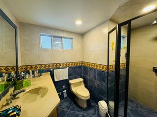 Foto 15 de ¡Vive el Lujo y la Comodidad en esta Espectacular Casa Esquinera en La Calleja!