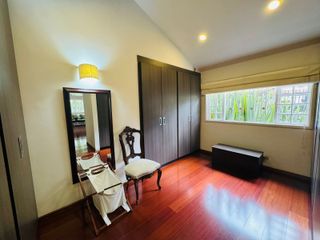 Foto 16 de ¡Vive el Lujo y la Comodidad en esta Espectacular Casa Esquinera en La Calleja!