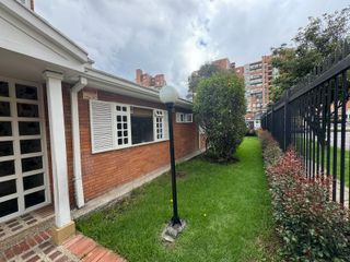 Foto 5 de ¡Vive el Lujo y la Comodidad en esta Espectacular Casa Esquinera en La Calleja!