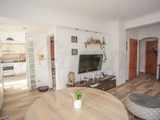 Foto 9 de Piso de 3 ambientes con excelente Luminosidad y con Terraza propia en el 7° piso con parrilla
