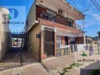 Foto 1 de Departamento en Calle 838 al 700