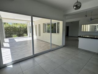 Foto 17 de Oportunidad, casa en la Pelegrina