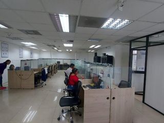 Foto 12 de Alquiler de oficina en edificio empresarial en Kennedy Norte