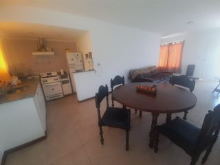 Foto 6 de Casa en venta - 2 Dormitorios 2 Baños - 85Mts2 - Lobos