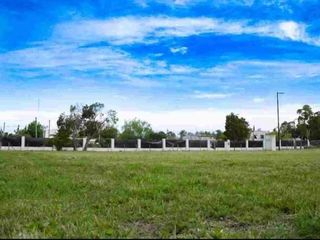 Foto 3 de Terreno en venta - 233Mts2 - Altos del Plata, La Plata
