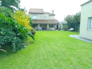 Foto 7 de Gran chalet sobre lote de 75mts, remodelado a nuevo!