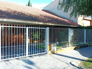 Foto 1 de Casa - Adrogue