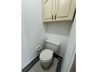 Foto 3 de EN VENTA CONSULTORIO, OFICINA O LOCAL MEDICO COMERCIAL EN FUNDADORES
