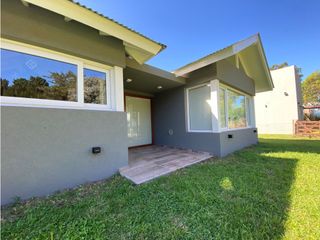 Foto 1 de CASA EN ALQUILER EN COSTA ESMERALDA - DEPORTIVO 443