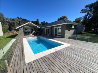 Foto 24 de CASA EN ALQUILER EN COSTA ESMERALDA - DEPORTIVO 443