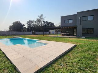 Foto 5 de Casa en  venta  barrio San Matias Escobar