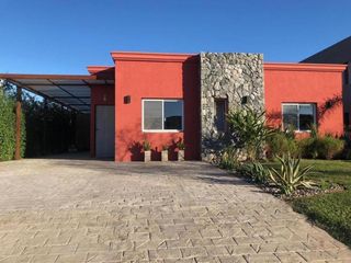 Foto 2 de Casa en Los Arces